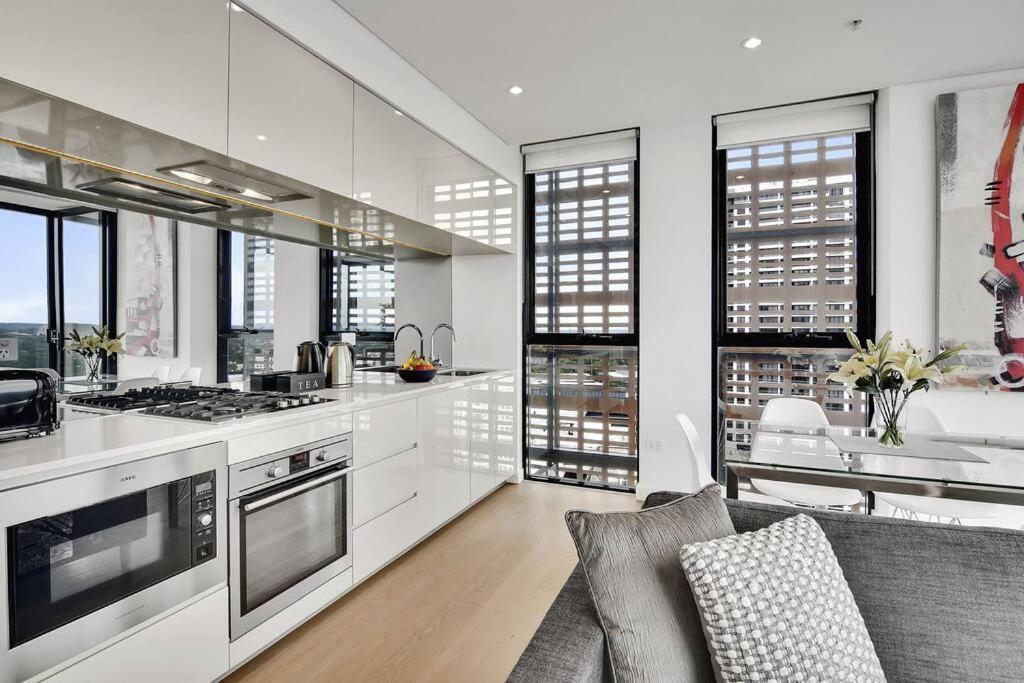 Amazing Two Bedroom St Leonards Atc62010